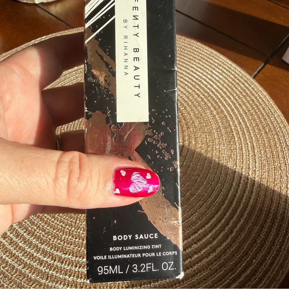 NEW Fenty Beauty by Rihanna - Body Sauce Body Luminizing Tint - Sinamon Sizzle